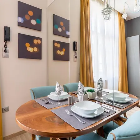 Luxury In The Absolute Center