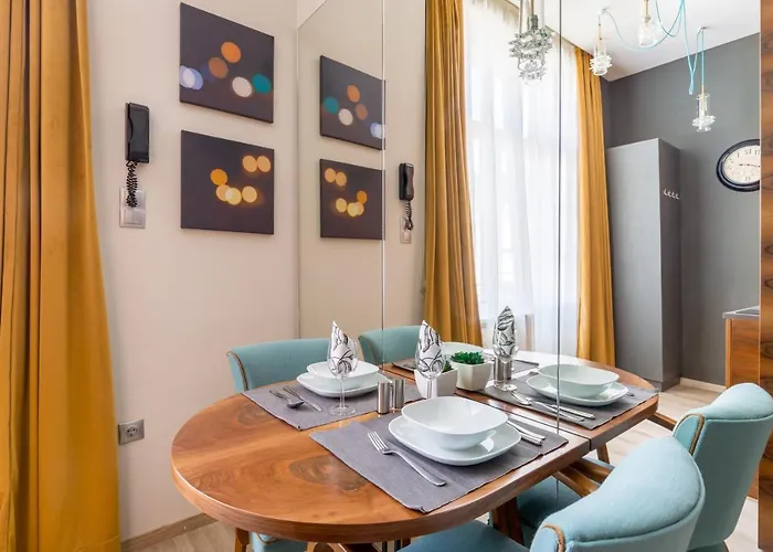 Luxury In The Absolute Center